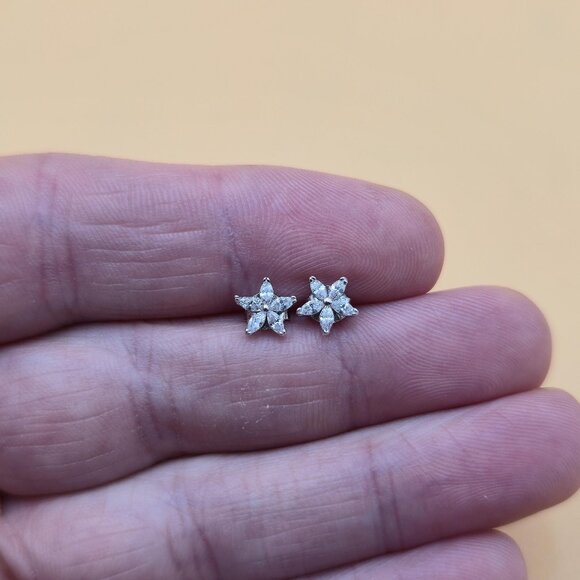 Sterling Silver Small Floral Cubic Zirconia Gem Stud Earrings A5771 - Picture 1 of 5